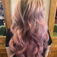 Balayage rose et mise en plis à Chambly - Salon la Ruelle (salon de coiffeur à Chambly)