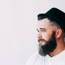 Coupe de cheveux et barbe trimée homme - Salon la Ruelle (salon de coiffure à Chambly)